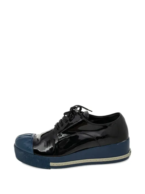 Miu Miu Pre-Owned cap-toe sneakers Black 476492