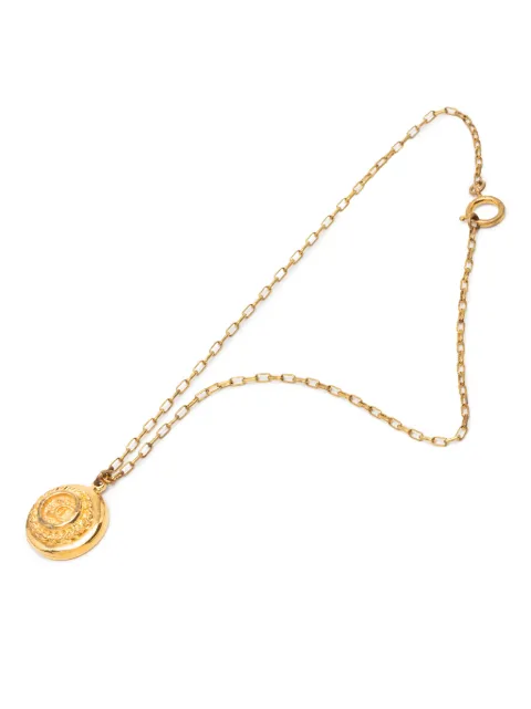 CHANEL Pre-Owned 1970-1980 CC Gold Plated Medallion Pendant Necklace costume necklace Gold VURKBSU65BBMB7LS