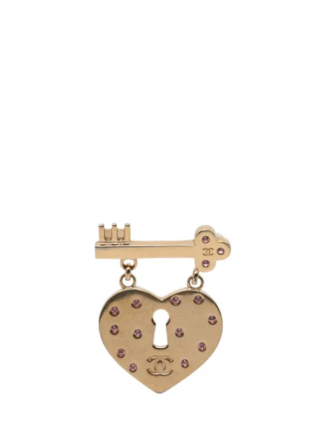 CHANEL Pre-Owned 2002 CC Gold Plated Heart Lock and Key Brooch Pin costume brooch Gold L8QXE8J8QF34H167