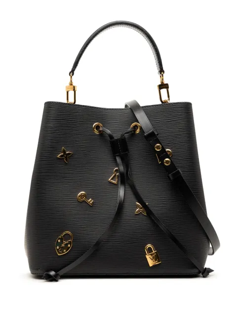 Louis Vuitton Pre-Owned 2018 Epi Love Lock Neonoe bucket bag Black 60282KHO46JYS1KV