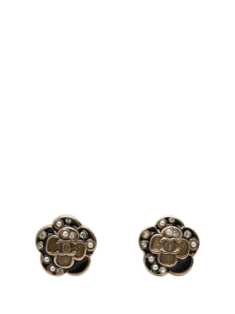 CHANEL Pre-Owned 2007 CC Brass Enamel Faux Pearl and Strass Flower Earrings costume earrings Black ZASBARK2B6MOULWI