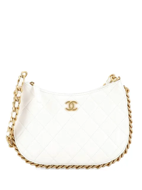 CHANEL Pre-Owned CC Chain Around Quilted Lambskin hobo bag White 2N68HR00HQK9O4V8