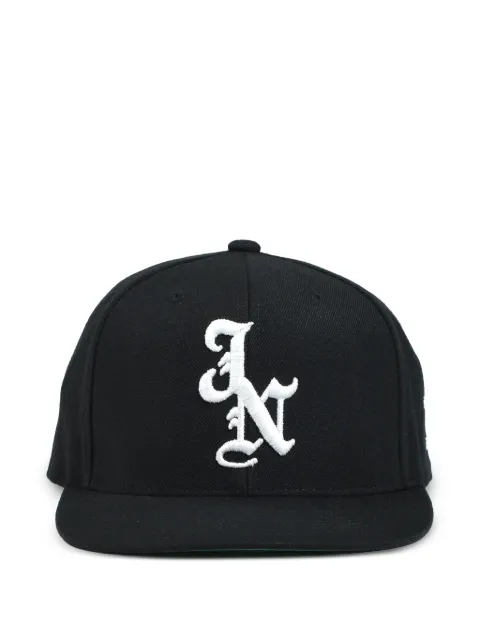 JUN/NAKAYAMA logo-embroidered snapback cap Black JNFW25031