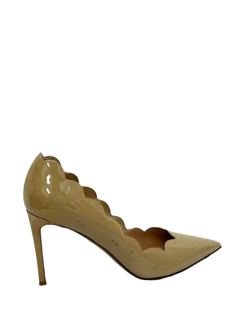 Valentino Garavani Pre-Owned scalloped pointed-toe pumps Neutrals RFCPUGBSH737363W