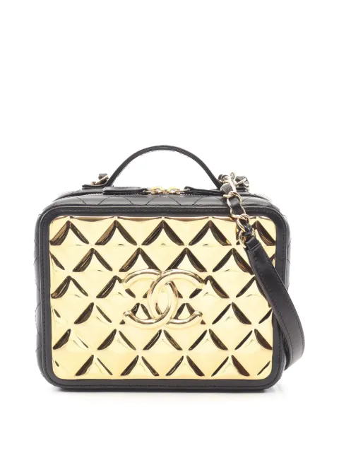 CHANEL Pre-Owned 2021-2026 Medium Lambskin Golden Plate Vanity Case satchel Black H70NNQUDYGUGM64R