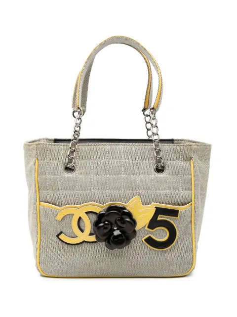 CHANEL Pre-Owned 2005-2006 CC Camellia No. 5 Choco Bar Canvas tote bag Grey 0YTDVZRC9UFO2FIT