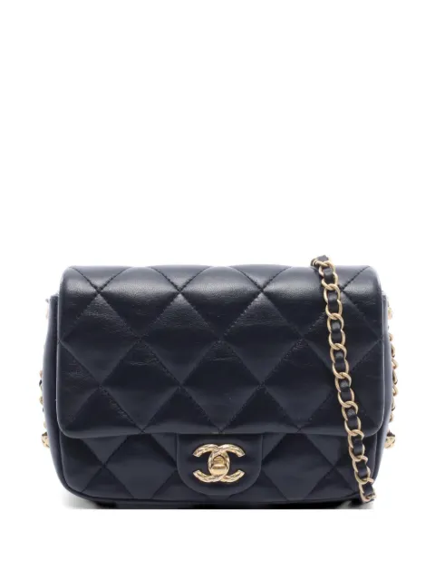 CHANEL Pre-Owned 2021s small Classic Flap shoulder bag Black 1067576UX5J3U62