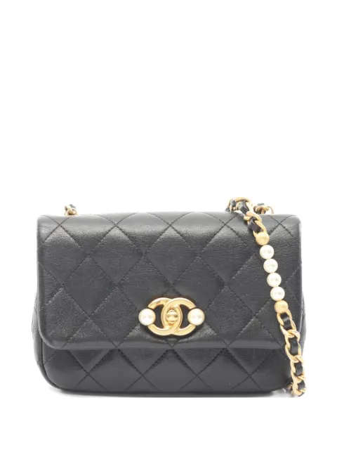 CHANEL Pre-Owned 2021s small matelassé flap-closure shoulder bag Black 1068271C81E2P62