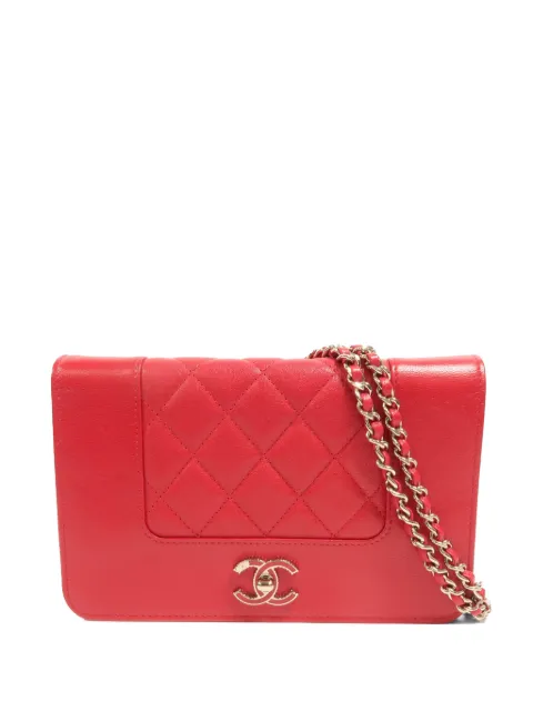 CHANEL Pre-Owned diamond-quilted CC turn-lock shoulder bag Red A80972