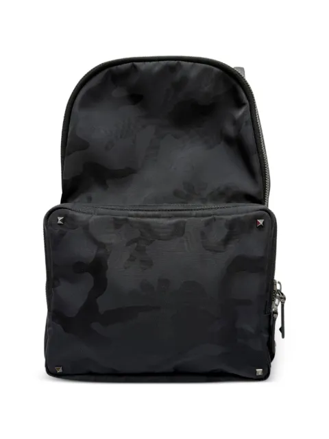 Valentino Garavani Pre-Owned camouflage jacquard backpack Black MRPPUGBBA512238W