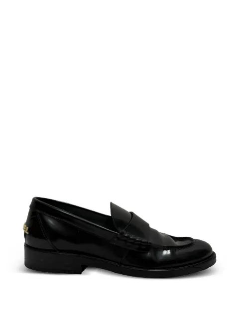 CHANEL Pre-Owned Logo leather loafers Black RFCPUGBSH719083W