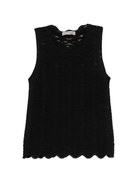 D.Exterior scalloped-hem top Black 62443