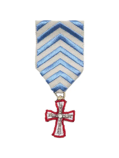 Undercover beaded-cross chevron-ribbon medal brooch Blue UC1F4X01