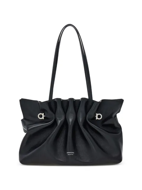 Ferragamo soft-bag (M) Black 795639