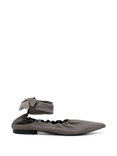 Uma Wang bow-detail pumps Grey S6WUS9024DRKGRY