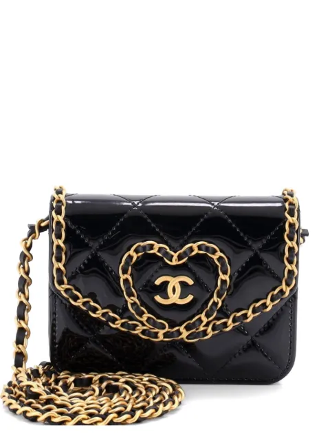 CHANEL Pre-Owned Heart Chain Flap Bag Quilted Patent Mini crossbody bag Black QDPR6792DN36V4Q3