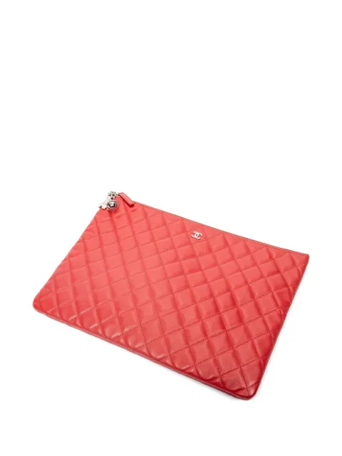 CHANEL Pre-Owned Quilted CC clutch bag Red 24706689