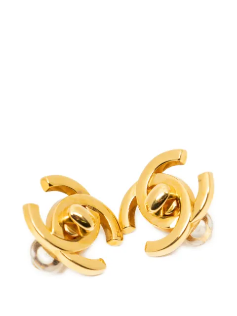 CHANEL Pre-Owned 1995 CC turn-lock clip-on earrings Gold 95A