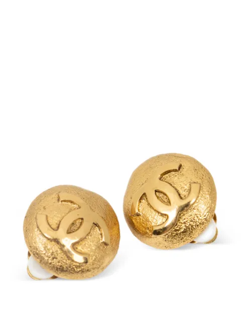 CHANEL Pre-Owned CC logo clip-on earrings Gold 292850