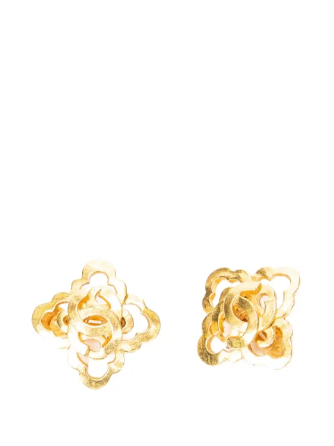 CHANEL Pre-Owned 1997 Interlocking CC quatrefoil earrings Gold 97P
