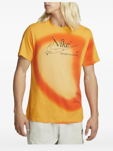 Nike graphic-print T-shirt Yellow DZ2823