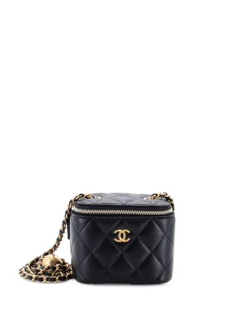 CHANEL Pre-Owned Pearl Crush Vanity Case with Chain Quilted Lambskin Mini clutch bag Black 580AR1QHMFHCN2OE