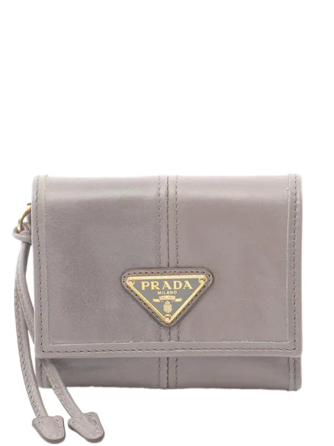 Prada Pre-Owned 2013-2026 Leather Wallet small wallets Grey D8ACH9ZTU96RMJIN