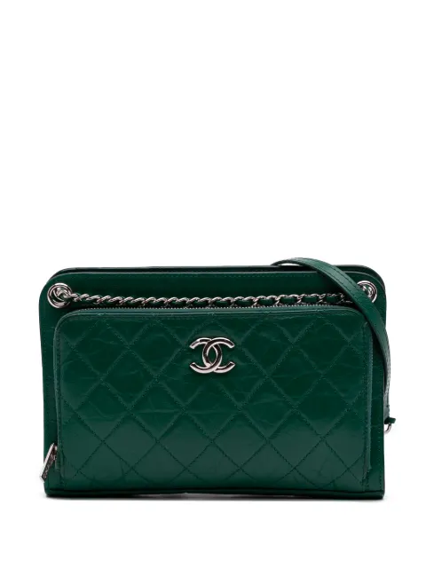 CHANEL Pre-Owned 2018 CC Quilted Crinkled Calfskin Front Pocket crossbody bag Green ZRIVT2YA4XXBHOR2