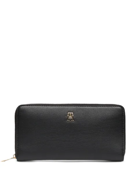 Tommy Hilfiger logo-plaque zip-around wallet Black AW0AW17744