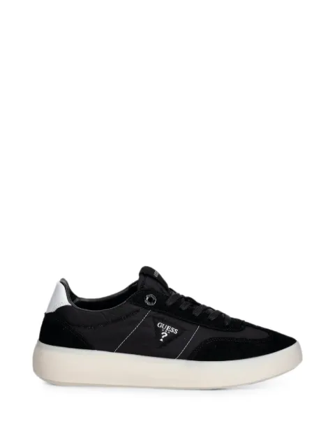 GUESS USA logo-patch low-top sneakers Black FLPPARFAB12