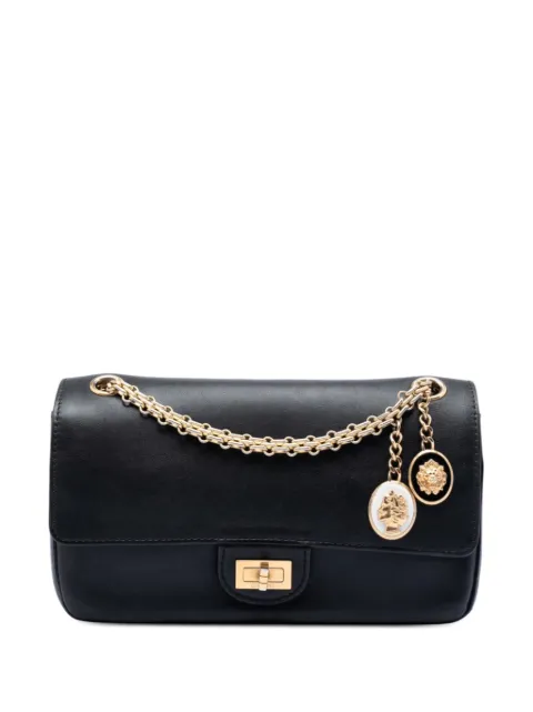 CHANEL Pre-Owned 2016-2017 Calfskin Reissue 2.55 Medallion Nude Double Flap 225 shoulder bag Black 0QQ4TTROJ2U3QBQC