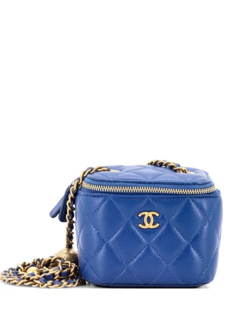 CHANEL Pre-Owned Pearl Crush Vanity Case with Chain Quilted Lambskin Mini clutch bag Blue NIBS8GMLDSAV41XJ