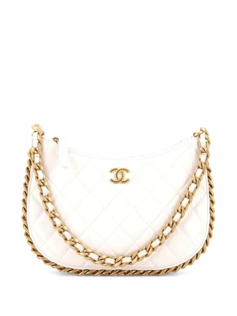 CHANEL Pre-Owned CC Chain Around Quilted Lambskin hobo bag White W40SOVRGDYDSTLRF