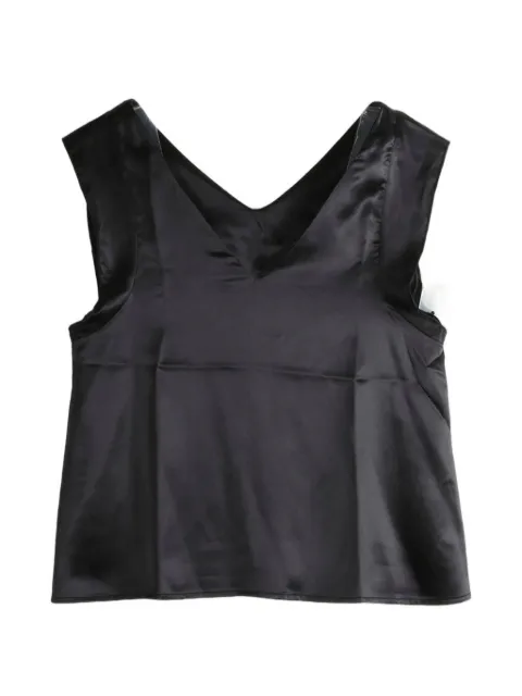 Baserange V-neck top Black TSKISSSU26