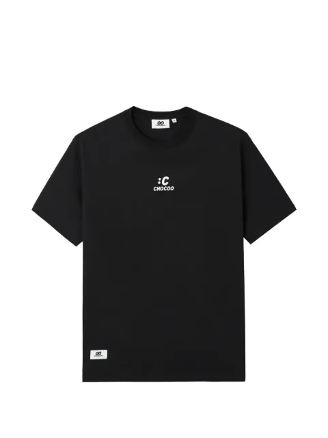 CHOCOOLATE logo-print T-shirt Black B1XTEM00750X