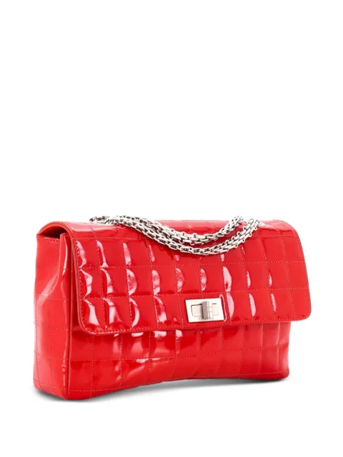 CHANEL Pre-Owned Chocolate Bar Flap Bag Quilted Patent Medium shoulder bag Red LVP722L8KO8MLI15