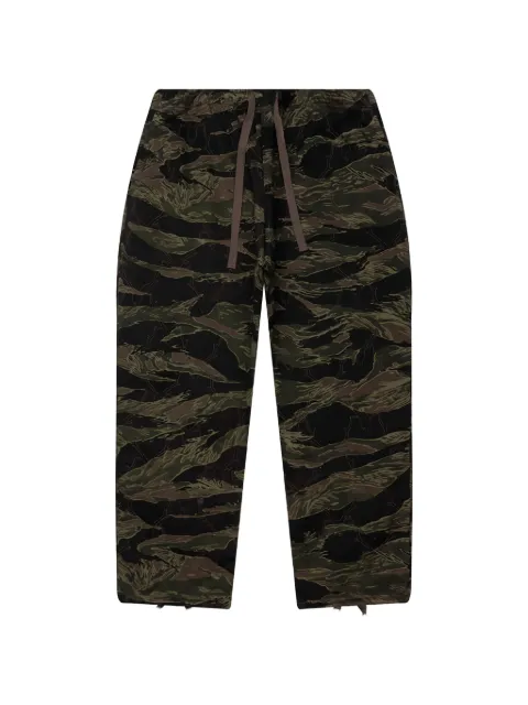 SOUTH2 WEST8 skull-quilting camouflage trousers Green RW575CAM