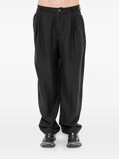 Andrea Ya'aqov pleated trousers Black 26MSFT38