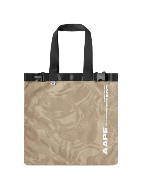 A BATHING APE® camouflage pattern tote bag Neutrals GUHBH0ZA