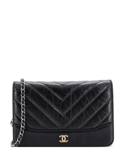 CHANEL Pre-Owned Gabrielle Wallet on Chain Chevron Aged Calfskin crossbody bag Black KWDXUUR2Z1WQX6YT