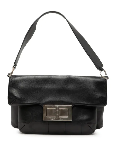 CHANEL Pre-Owned 2003-2004 Chocolate Bar Lambskin Reissue 2.55 shoulder bag Black SRV6ZOF0QR10OXG6