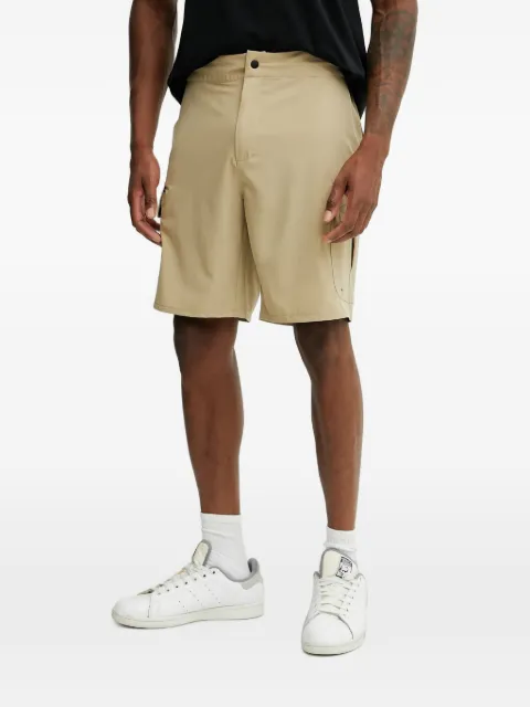 Oakley RC Hybrid 20” cargo pocket shorts Neutrals FOA406216