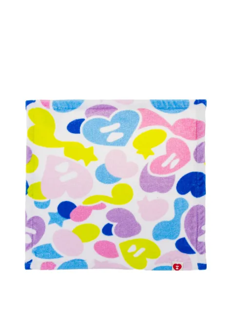 APEE™ by *A BATHING APE® logo-motif towel White AS392A6Q