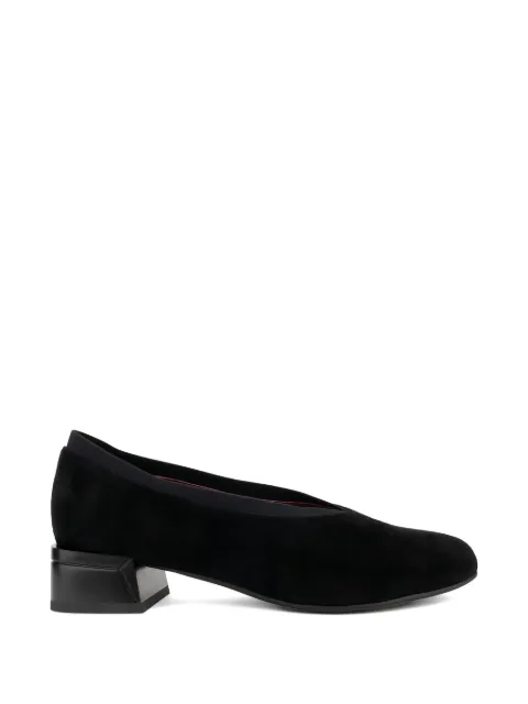 LINDA BAUMANN black almond pumps Black 658525212BLK
