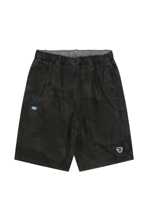 AAPE BY *A BATHING APE® camouflage logo-patch shorts Black ASPD614XAQ