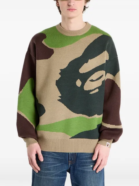 A BATHING APE® camouflage-print sweatshirt Brown 001KNL801301MGRN