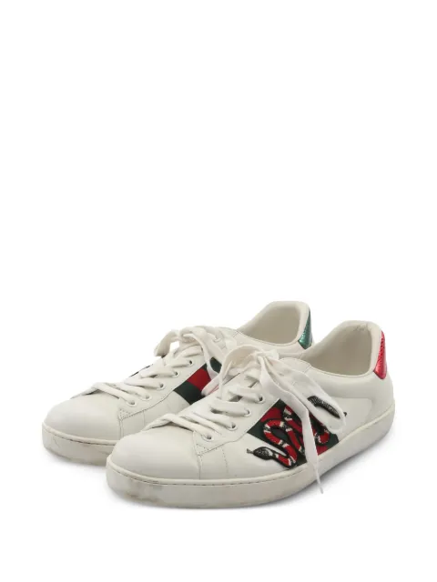 Gucci Pre-Owned 2000s snake-embroidered leather sneakers White 1043377