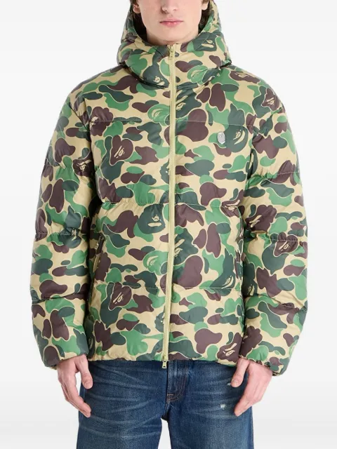 A BATHING APE® ABC camo-print hooded down jacket Green 001DNL801304MGRN