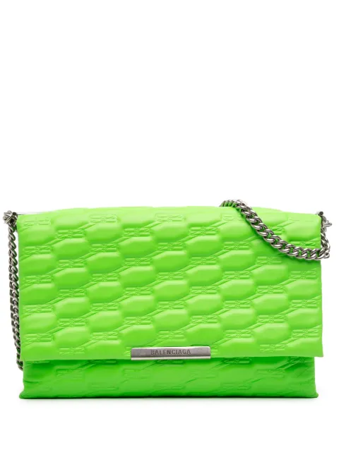 Balenciaga Pre-Owned 2022 Embossed Leather BB Monogram Chain Flap shoulder bag Green AH0NF7VG5AF5LH9G