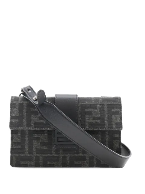Fendi Pre-Owned 2000-2010 Zucca Canvas Convertible Baguette Pouch crossbody bag Grey FPNC91J445OGG05I